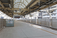 京急蒲田駅 ２層高架２面６線切欠きホーム